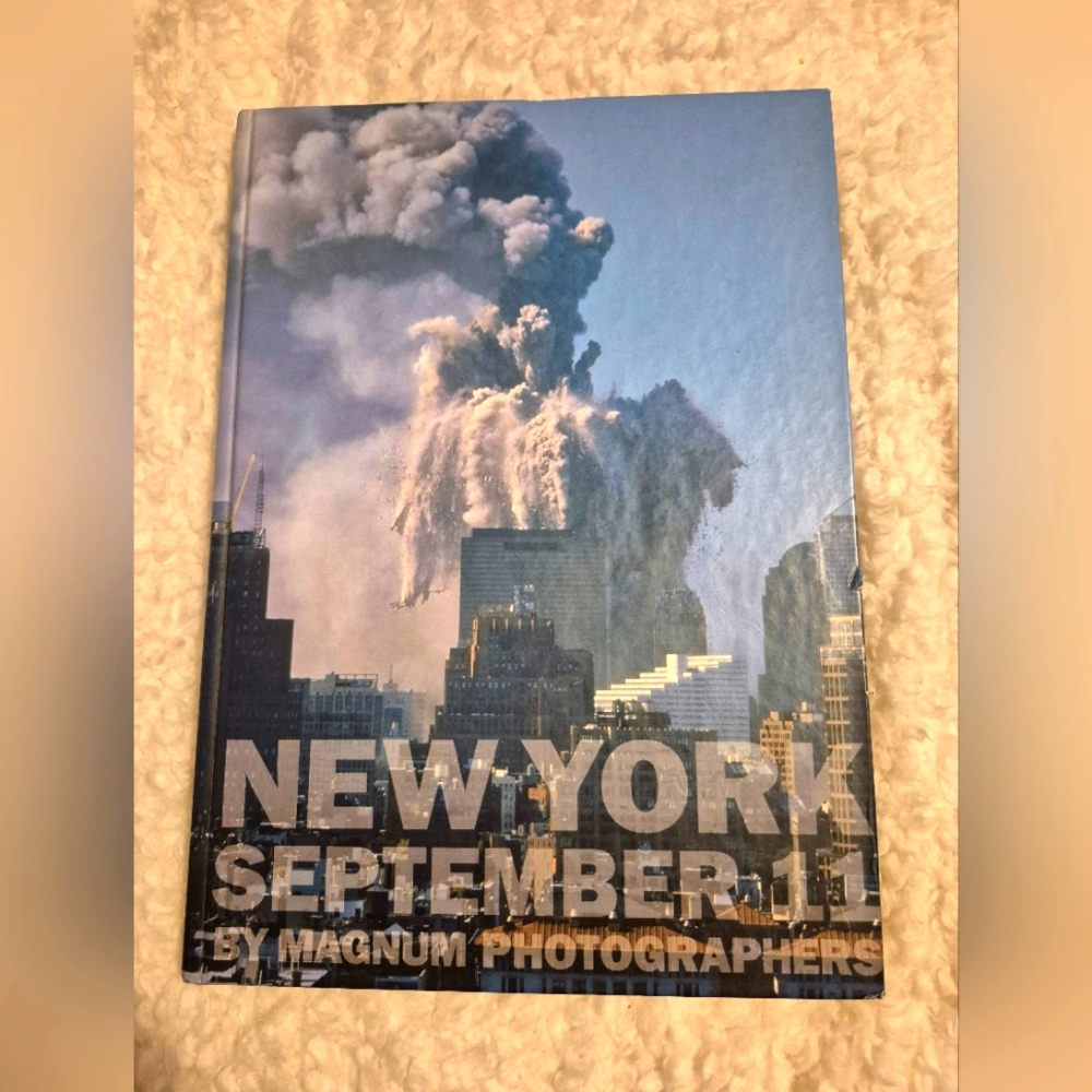 New York September 11 by: Magnum Photographers